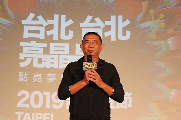 今回のランタンフェスティバルの総合プロデューサーは、AKIBOさん。張恵妹や伍佰、五月天(メイデイ)など、台湾を代表するアーティストのアルバムジャケットを手がけたデザイナーさんです。