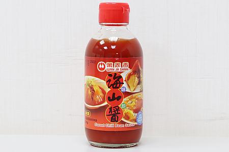 蛋餅・蚵仔煎・碗粿・乾麵…などにかけられた紅桃色ソースが海山醬19元。台湾小吃には欠かせない味