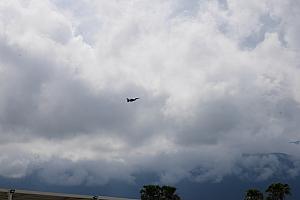 空軍基地のある花蓮空港に隣接していて、戦闘機の離着陸も見られます