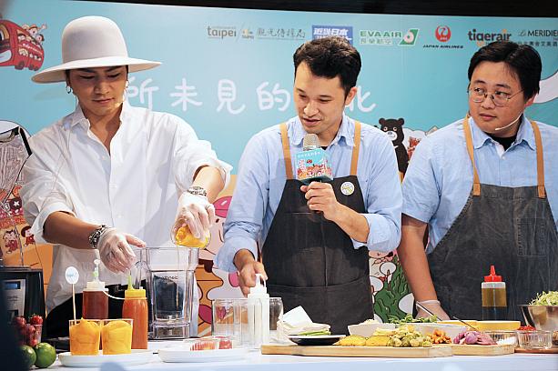 そしてここからは台北市政府観光伝播局の劉奕霆さんと一緒に、突如のクッキングタイム！登坂さんはマンゴーシェイクを、劉局長は温野菜サラダを作ることになりました。