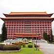台湾のランドマークともいえるホテル「圓山大飯店(グランドホテル台北)」。一度は宿泊してみたいホテルですよね！リノベーション工事後、客室はとても快適になったので、ナビもまた泊りに行きたいなぁ……。