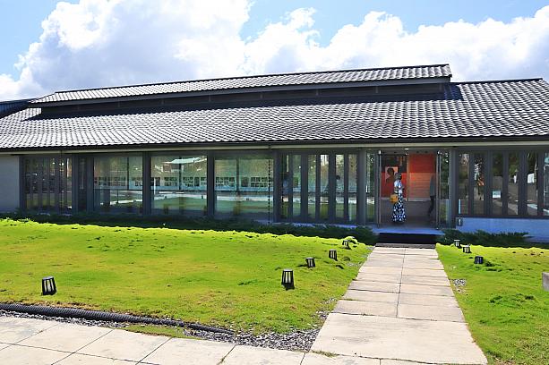台東・池上の「池上穀倉藝術館」は、地方創生に力を注ぐ台灣好基金會が運営している美術館です。台東の池上は台湾の米どころとして有名な小さな地方都市ですが、「池上穀倉藝術館」がこの土地に文化を根付かせてきました。