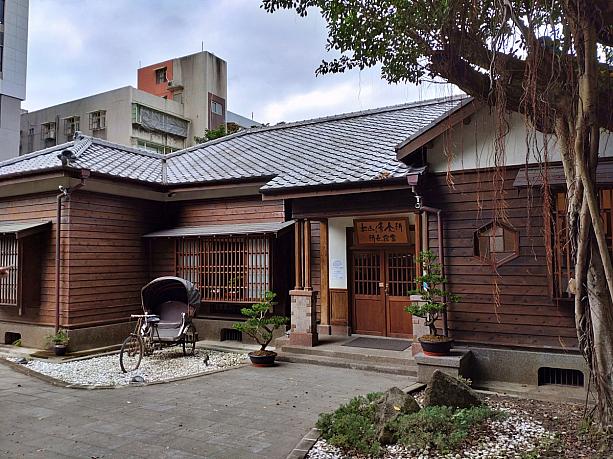 昭和初期に建てられたという木造建築は、まるでサザエさん家かちびまる子ちゃん家みたいで、古き良き昭和を感じずにはいられません。(ナビの勝手なイメージです)