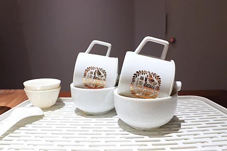 「タピオカミルクティー作り教室」はただタピオカミルクティーを作るだけではありません。台湾茶の特徴を学び、国際的な品評会でも使う方法を使って台湾茶の飲み比べ。その後、お茶をいれるところからタピオカミルクティー作りを体験していきます。