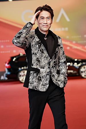 授賞式の司会者を務めるのは、歌手・俳優として幅広く活躍する「羅時豐(ルオ・シーフォン) 」