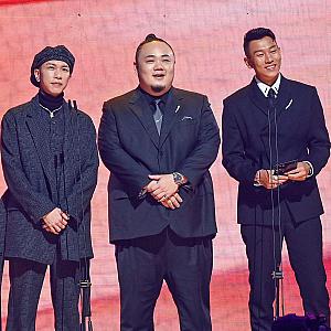 華語男性歌手賞のプレゼンターは「頑童MJ116」。受賞者の「崔健」は残念ながら欠席でした