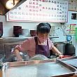 MRT「中山」駅といえば、特に日本人に人気のエリア。ある日、南部に住むお友達が台北に遊びに来たので、ナビがアテンドしました。まず訪れたのは大きな蒸餃(蒸し餃子)と炸醬麵(ジャージャー麺)で人気の「福大山東蒸餃大王」！