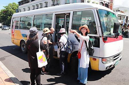 乗り合わせた台湾好行バス旅の達人によると、「この前は立席だった！」とのこと。快適に旅するためにはご予約を
