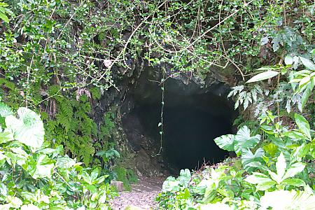 日本軍も弾薬倉庫として利用されていた洞窟