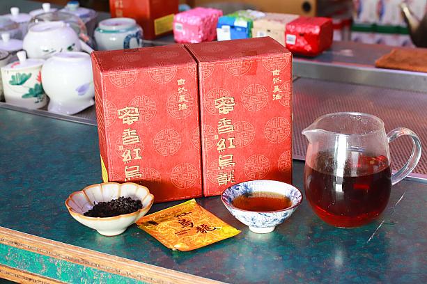 蜜香紅烏龍茶は、熟した果実のような香りが特長です。これは東方美人茶と同じく、ウンカという虫が咬むことで独特の香りを生み出すんだとか。