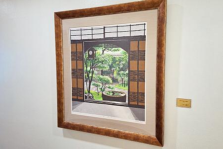 海外に住んでいる多くの台湾人が定宿にしているってこともあるから、もしかしたら日本で活躍されているジュディ・オングさんもその一人かも！ジュディさんの作品が4階に飾っていました。