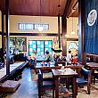 「三平さんがはじめたカフェかしらん？」と思ったけれど、オーナーは台湾人のKIKOさん＆日本人の寿江さんご夫婦。2015年にオープンしてもうじき10年になります。