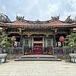 【台北観光】推し活にもご利益アリ！？台北有数のパワースポット「艋舺龍山寺」で、いま人気の参拝スタイルとは？ 艋舺龍山寺 台北観光 台湾旅行 パワースポット 名勝古跡 縁結び 月下老人 龍柱 觀世音菩薩 観音菩薩 廟 龍山寺推し活