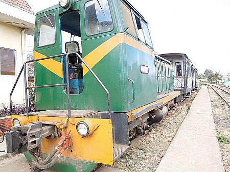 列車で行くチャイマット村 機関車列車