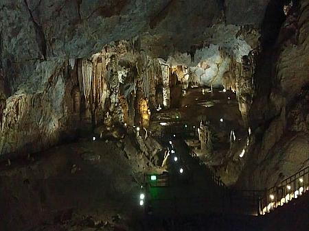 世界遺産フォンニャケバン。世界で最も長い洞窟に フォンニャ世界遺産