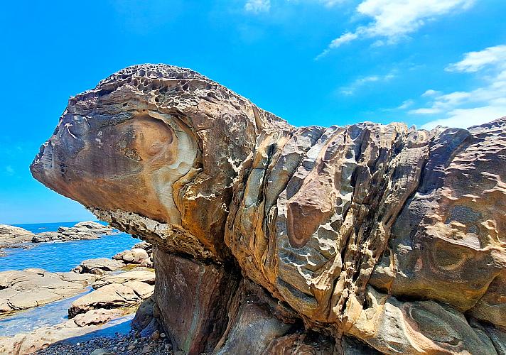 台湾観光】基隆の人気海岸スポット「外木山海岸」に自然が