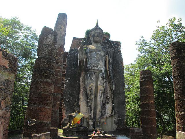 ワット・サパーン・ヒン（スコータイ）[Wat Sapan Hin] | バンコクナビ