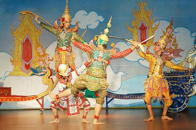 タイ料理と古典舞踊（サラリムナム） | バンコクナビ