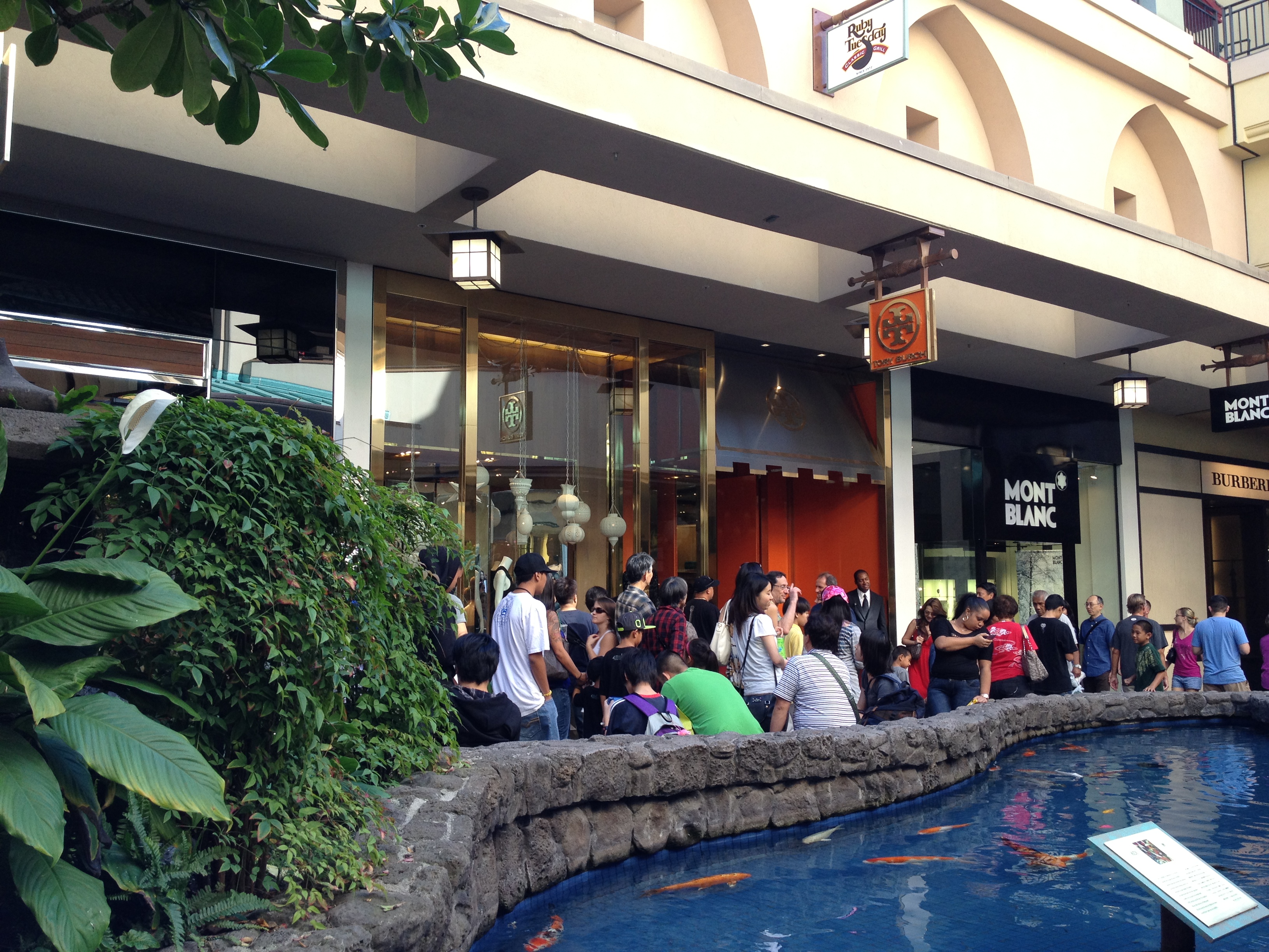 11 27 28 全米規模のビッグセール ブラックフライデー ハワイナビ