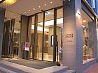 志和街の突き当りの左にあります。