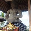 PURA KEBO EDANの古い神像。