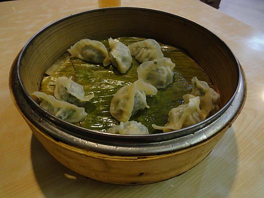 蒸し餃子　80฿/10個