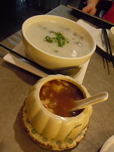 ピータンのお粥とふかひれのスープ