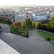 朝のサクレクール寺院から眺めたパリ