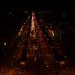 凱旋門の屋上からシャンゼリゼの夜景