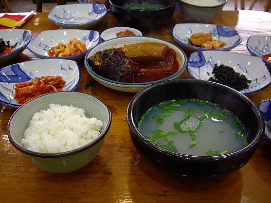 しじみ汁定食
(一人前W6000)