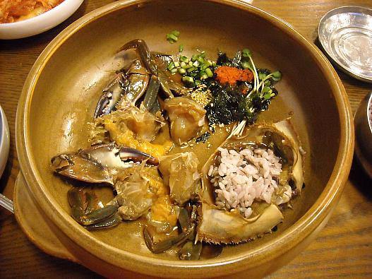 かにの甲羅の部分にご飯を混ぜて食べたらおいしかったです。