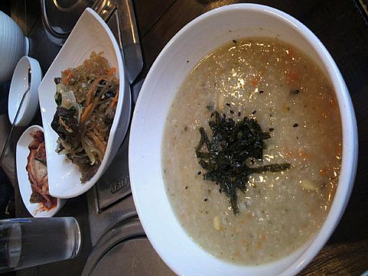 お粥も美味しいです