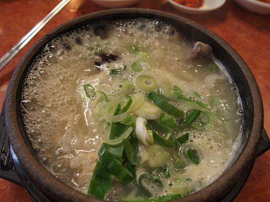 出てきたばかりの参鶏湯。