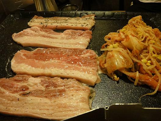 八色のうちの四色