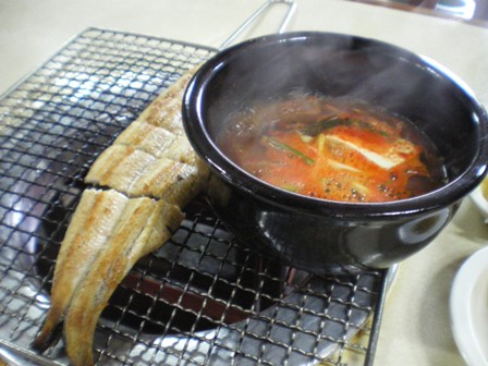 スープは鰻の出しがよく出ていて、美味しかったです。