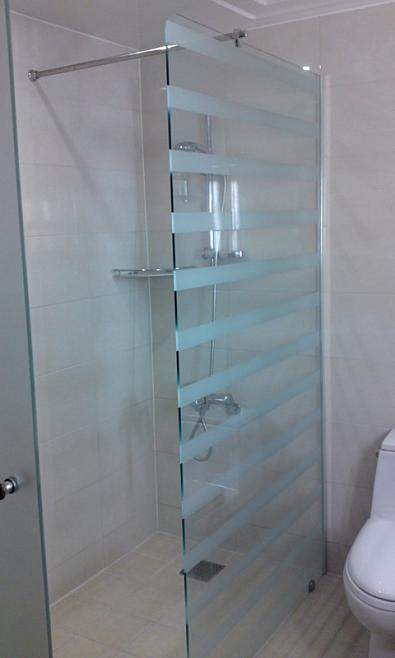 シャワーブース