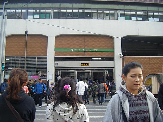 最寄駅の江辺（カンビョン）駅。