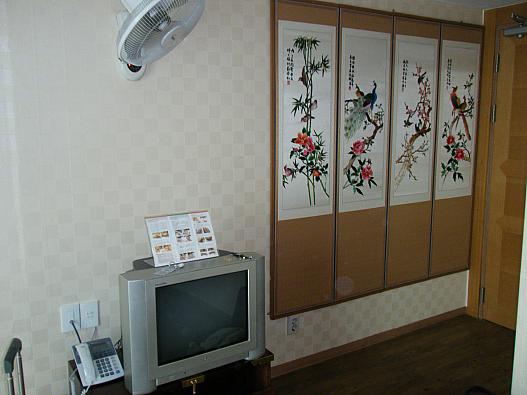 テレビあります。エアコンはきれいです。
