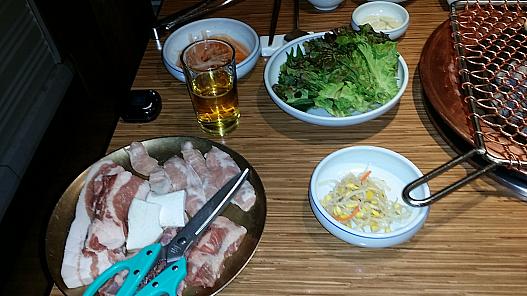同じく焼き肉店