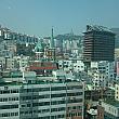 今回泊まったのは18階のデラックスツイン。
シティービューだったので海は見えませんが、坂が多い釜山街並みを見られて私は気に入り