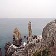5.冬ソナでも撮影地になった燭台のような形の湫岩海辺の岩