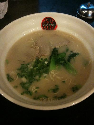 豚骨ラーメン