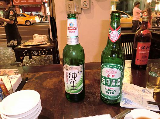 左から青島ビール、台湾ビール、老酒
