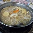 パッと見が地味そうな鍋だけど、鍋の底を触ってみると、エー!蟹が出てきました。豆腐は高野豆腐みたいな感じです。