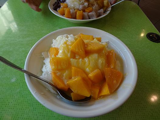 混んでいたせいかちょっといつもよりマンゴーが少なかったような・・・？でも相変わらず美味しかったです。