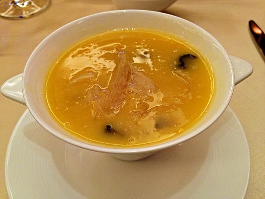 フカヒレと南瓜のスープ