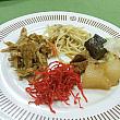 ここのホテルの朝食のおかず。
バイキング形式です。
味は好みが分かれる味。