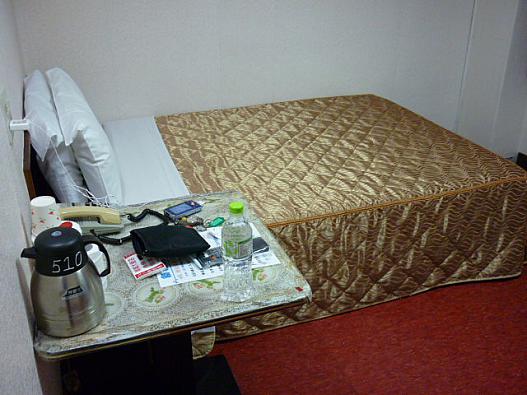 　夜中について夜寝るだけだったらこれで十分。もっとも神経質な同行者は、ドアの鍵が大丈夫か心配していた。　　　　　　　　　　　　　