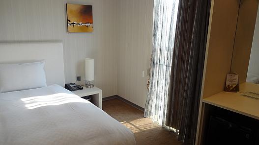 駅前ホテル。宿題もせず、ずっとテレビを見ていた。