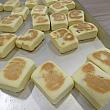 焼き上がったパイナップルケーキ。